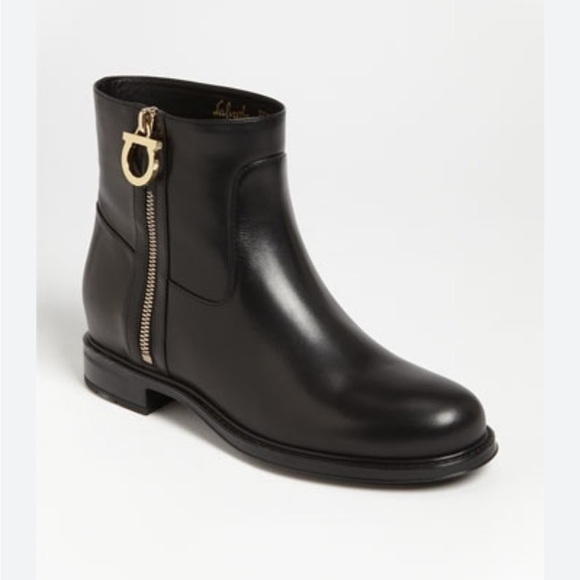 Salvatore Ferragamo Toni Black Ankle Leather Boots Made In Italy Women’s Size 10 - Picture 1 of 8